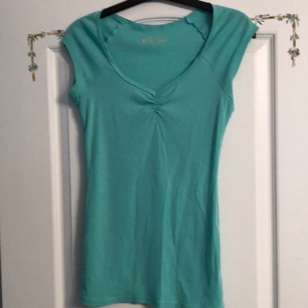 Gently worn cap sleeve VS The Tee Shop size M shirt loose hem (pictured)